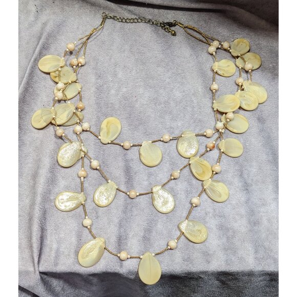 Vintage Beige Glass Flat Teardrop Layered Necklace - Picture 4 of 5